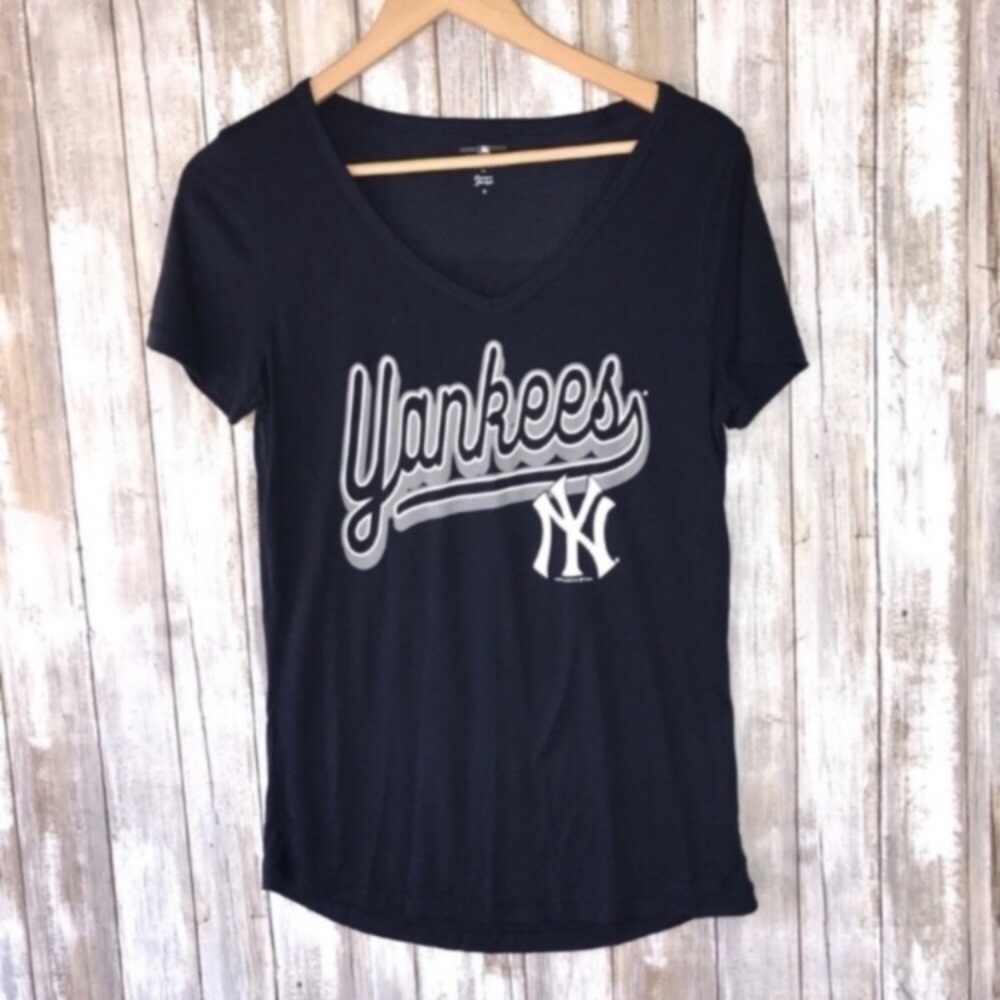 NY Yankees Script Logo Tee Womens M Navy MLB Baseball Shirt